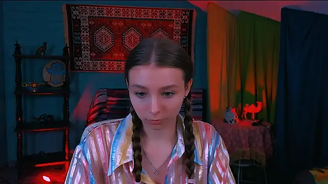 JulieDaniel online show from September 2025 04:15:01 AM