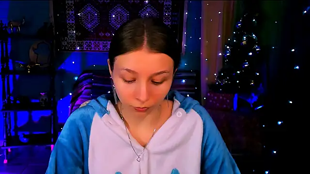 JulieDaniel online show from December 2025 08:22:01 AM