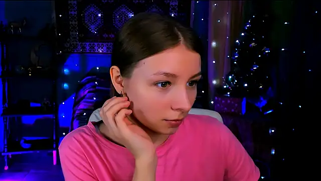 JulieDaniel online show from December 2025 08:23:01 AM