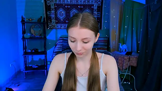 Snapshot of JulieDaniel chatting on June 2026 08:16:02 AM JulieDaniel online show from June 2026 08:16:02 AM