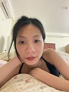 Lil-Gi online show from November 2025 03:02:01 PM