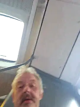 Snapshot of Fonse1860 chatting on October 2025 09:32:01 AM Fonse1860 online show from October 2025 09:32:01 AM