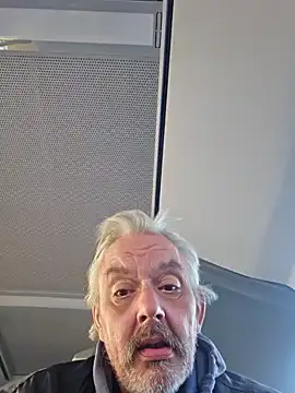 Snapshot of Fonse1860 chatting on November 2025 09:20:02 AM Fonse1860 online show from November 2025 09:20:02 AM