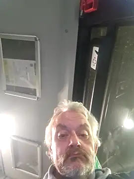 Snapshot of Fonse1860 chatting on November 2025 09:42:02 AM Fonse1860 online show from November 2025 09:42:02 AM