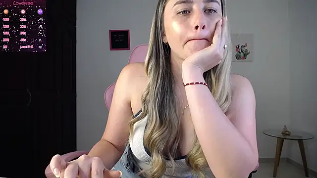 Veronika  Winslow  online show from September 2025 05:53:02 AM