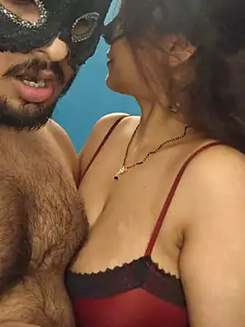 sexy42couple online show from June 2026 09:53:01 PM