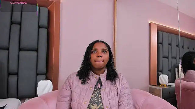 LisaMendez online show from February 2026 03:56:02 AM