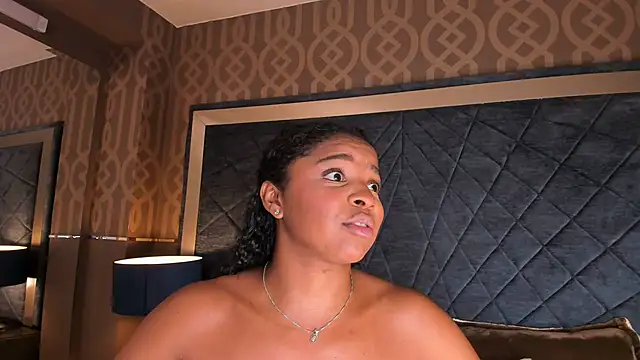 LisaMendez online show from July 2026 03:44:02 AM