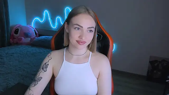 LaraKrein lk online show from April 2026 05:43:01 PM