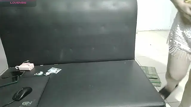 Owe chan online show from December 2025 12:14:02 PM