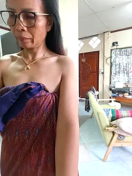 Mama Eva 1 online show from October 2025 12:19:01 AM