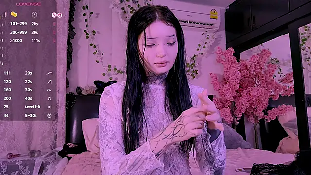 Lein Bone online show from October 2025 12:08:02 AM