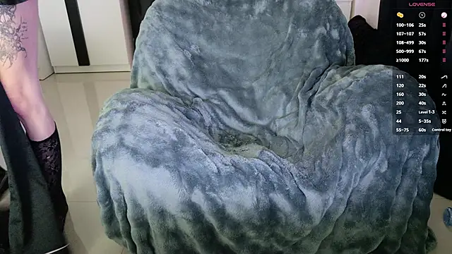 Snapshot of Lein_Bone chatting on June 2026 01:04:02 PM Lein Bone online show from June 2026 01:04:02 PM