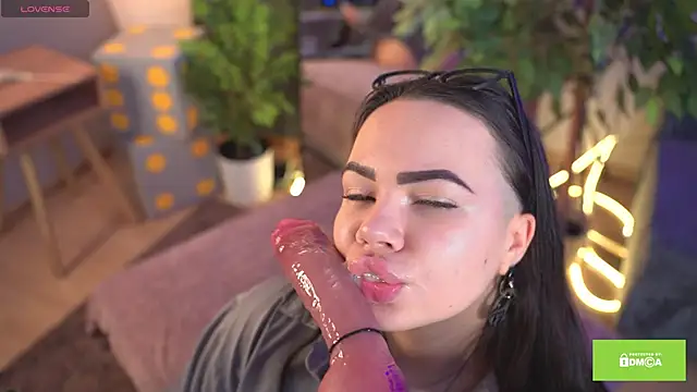 bllowwoww online show from November 2025 08:18:01 AM