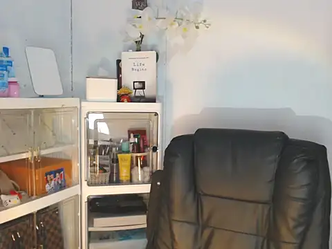 Snapshot of skinny_gracie chatting on July 2026 12:23:02 AM skinny gracie online show from July 2026 12:23:02 AM