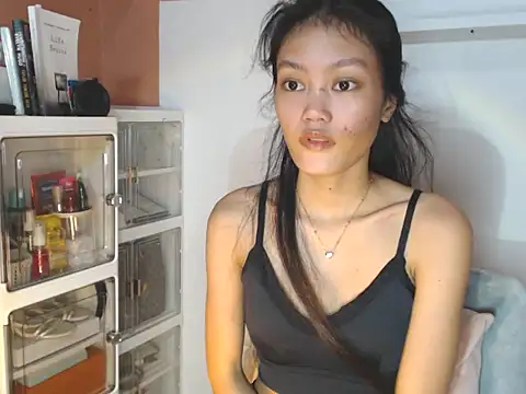 Snapshot of skinny_gracie chatting on July 2026 01:51:02 PM skinny gracie online show from July 2026 01:51:02 PM