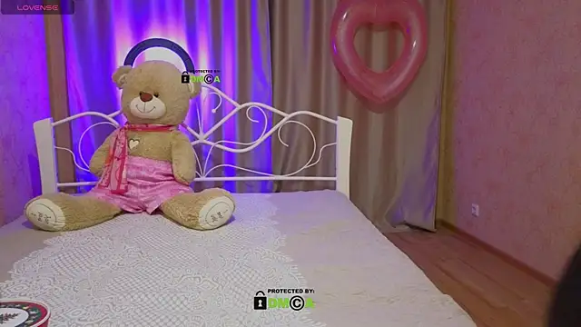 Berkova L online show from October 2025 07:51:01 PM