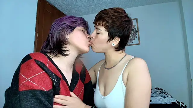 Snapshot of Zafira__Raven chatting on February 2026 04:00:02 PM Zafira Raven online show from February 2026 04:00:02 PM