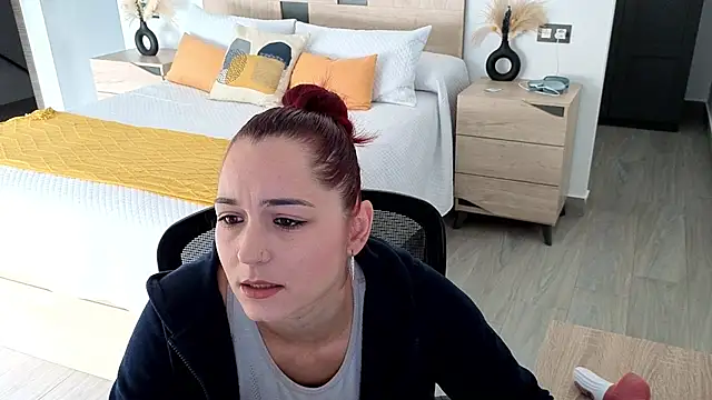 Snapshot of morninglorytv chatting on May 2026 08:11:01 AM morninglorytv online show from May 2026 08:11:01 AM
