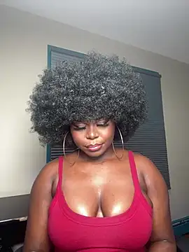 WomanNextdoor1 online show from March 2026 10:54:01 PM