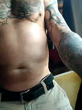 ShawnandDani7074 online show from March 2026 04:56:01 PM