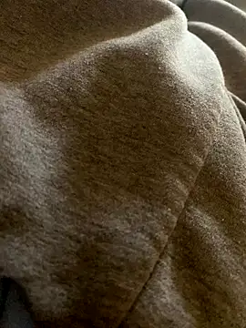 MuzzyFacing online show from November 2025 10:27:01 AM