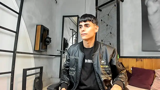 Dani mc1 online show from November 2025 11:43:02 AM