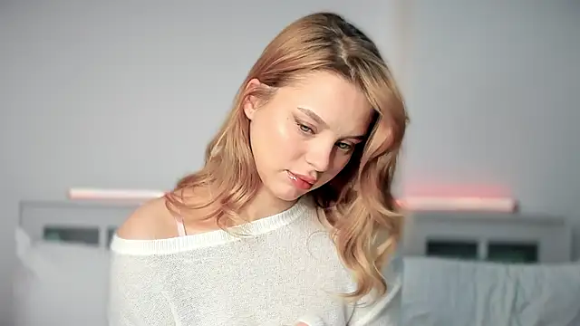 LilyFlamee online show from December 2025 12:43:01 PM