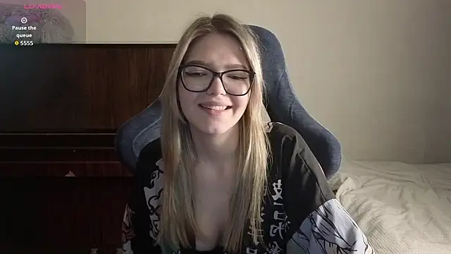 Snapshot of KatanaSVibe chatting on March 2026 11:36:02 AM KatanaSVibe online show from March 2026 11:36:02 AM