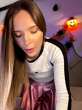 LINA ALL EYES ON YOU online show from October 2025 05:51:02 PM