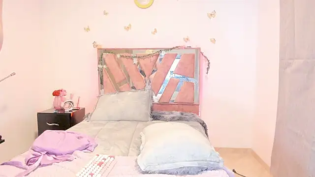 Ella Lenox online show from December 2025 09:35:01 PM