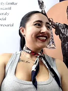 Snapshot of AMATISTA__16 chatting on December 2025 03:52:02 PM AMATISTA 16 online show from December 2025 03:52:02 PM