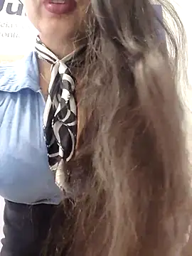 Snapshot of AMATISTA__16 chatting on January 2026 12:10:01 PM AMATISTA 16 online show from January 2026 12:10:01 PM