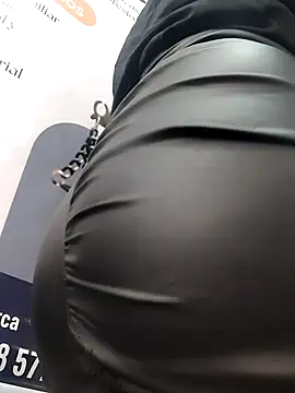 Snapshot of AMATISTA__16 chatting on January 2026 12:20:02 PM AMATISTA 16 online show from January 2026 12:20:02 PM