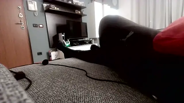 cucciolotto76 online show from December 2025 08:48:02 PM