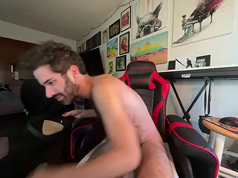 Pupscritch online show from July 2026 06:00:01 PM