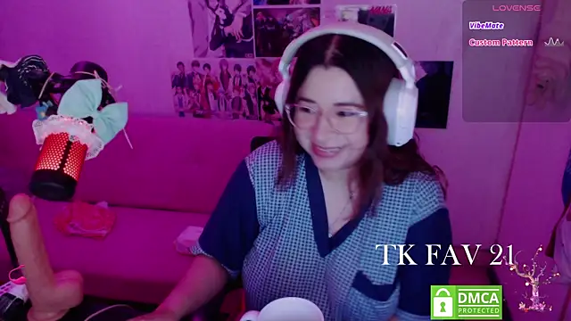 Snapshot of Pink_girl0n chatting on June 2026 04:47:01 AM Pink girl0n online show from June 2026 04:47:01 AM