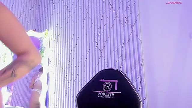 Naomy tay1 online show from March 2026 03:17:01 AM