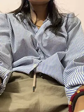 Snapshot of modelnishu chatting on October 2025 05:58:02 PM modelnishu online show from October 2025 05:58:02 PM