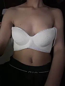 Snapshot of modelnishu chatting on May 2026 03:06:01 PM modelnishu online show from May 2026 03:06:01 PM