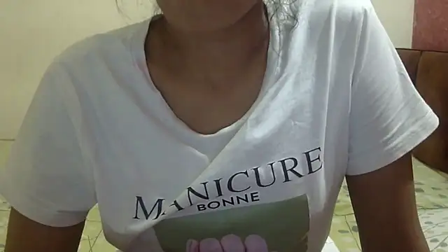 Snapshot of SONIYA_47 chatting on April 2026 05:32:02 PM SONIYA 47 online show from April 2026 05:32:02 PM