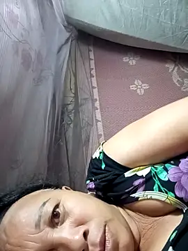 Snapshot of Mamapm20 chatting on September 2025 09:28:02 PM Mamapm20 online show from September 2025 09:28:02 PM