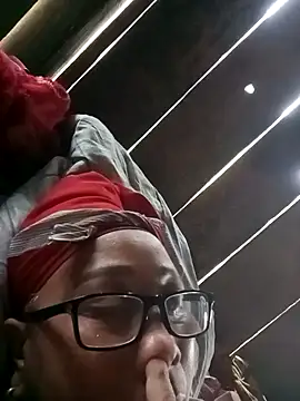 Snapshot of Mamapm20 chatting on September 2025 04:16:01 AM Mamapm20 online show from September 2025 04:16:01 AM