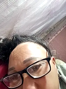 Snapshot of Mamapm20 chatting on September 2025 10:24:01 PM Mamapm20 online show from September 2025 10:24:01 PM