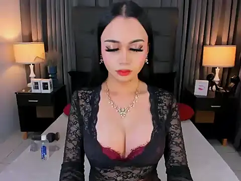 Snapshot of MiaMow chatting on June 2026 03:07:02 PM MiaMow online show from June 2026 03:07:02 PM