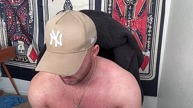 brettmycles28 online show from December 2025 06:27:01 PM