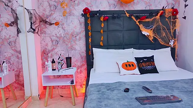 Angelique Angell online show from November 2025 07:38:02 PM