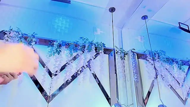 NallyMax1 online show from November 2025 11:13:02 AM