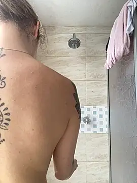 karla-thomsom10 online show from January 2026 05:18:02 PM