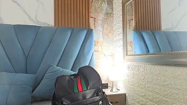 angel  red  online show from January 2026 03:12:02 AM